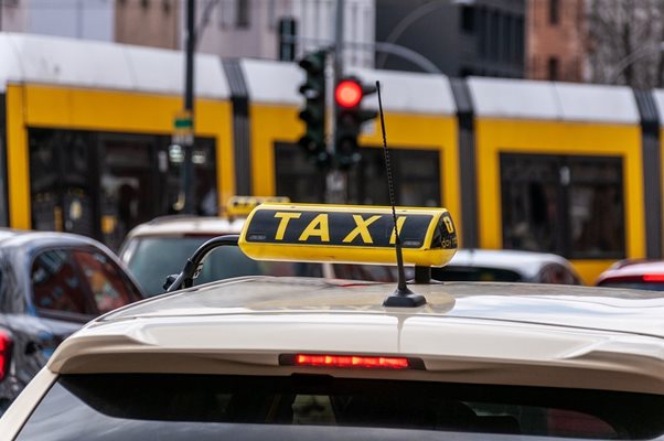 Стачка на таксиметровите шофьори в Гърция от понеделник до петък сутрин