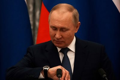 Владимир Путин предупреди, че може да избухне ядрена война, ако Украйна се присъедини към НАТО. Снимка РОЙТЕРС