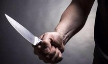 Психично болен нападна с нож малко момиче в София