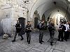 Починаха двама полицаи, ранени при стрелбата в Йерусалим