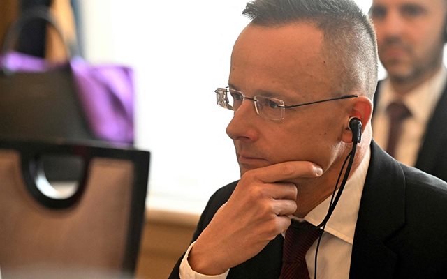 Унгарският външен министър: Няма да се откажем от руските енергийни доставки по политически причини