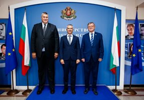 Любо Ганев и Александър Боричич на среща с министъра на спорта Димитър Илиев