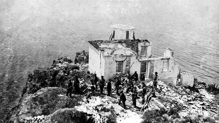 Пораженията от земетресението на нос Калиакра през 1901 г., документирани от Карел Шкорпил.