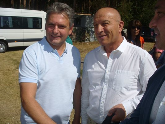 идерът на "Русофили" Николай Малинов заедно със заместник-председателя на Народното събрание Емил Христов.
