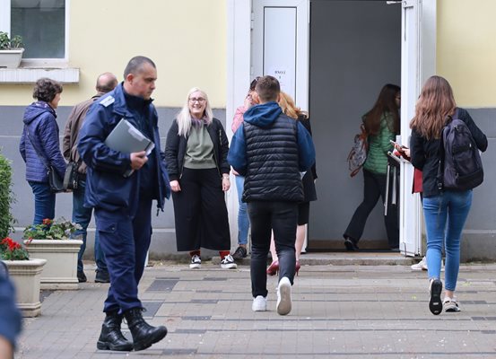 В дебата за задължителната матура по математика ще се включат всички заинтересовани страни.

СНИМКА: РУМЯНА  ТОНЕВА