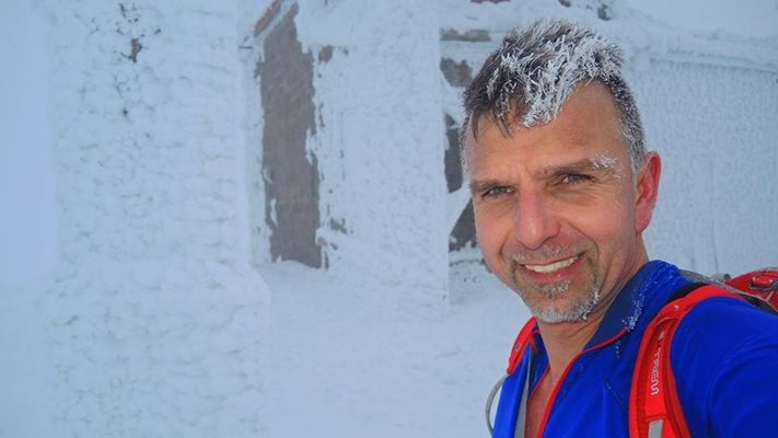 Осми ден Боян Петров е сам сред студа и снеговете на Хималаите / Снимка: Фейсбук Боян Петров