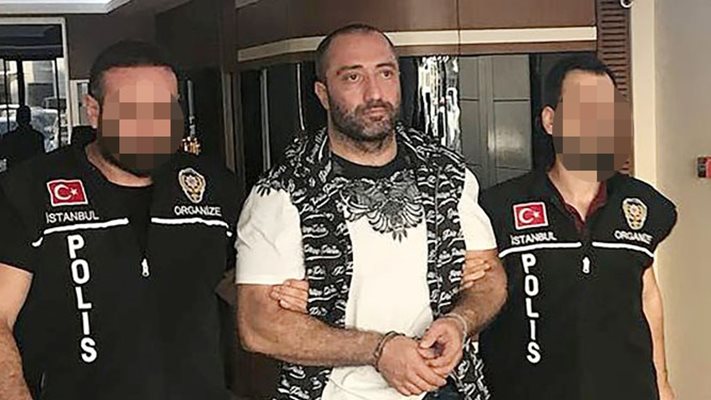 Димитър Желязков - Митьо Очите бе спипан край петзвезден хотел в Истанбул