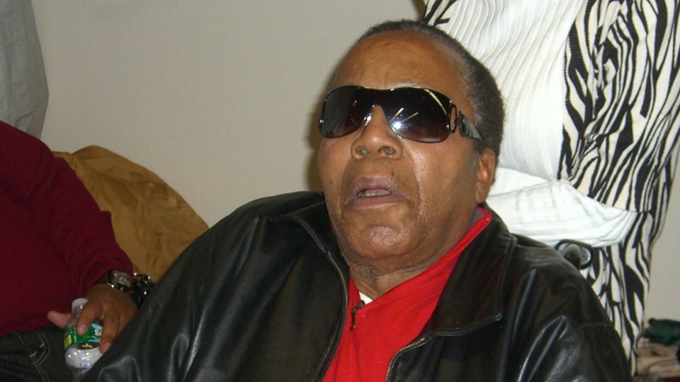 Мафиотът Франк Лукас умира в инвалидна количка като защитен свидетел.  Внасял хероин в ковчезите на загиналите във Виетнам американски войници -  168 Часа