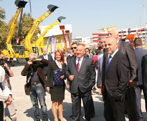 Масирано присъствие на строителна техника има в Пловдив.
