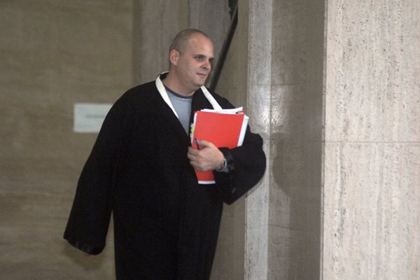Паричната гаранция на бившия депутат е намалена от съдия Антон Урумов от Софийския градски съд.