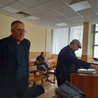 Д-р Иван Димитров (вляво) с адвоката си Гено Василев.