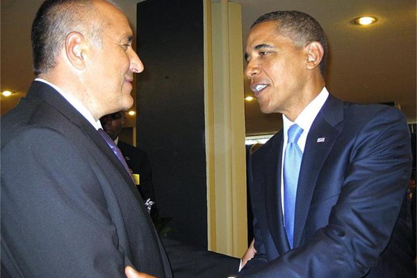 Борисов разговаря с президента на САЩ Барак Обама в рамките на официалния обяд, даван от генералния секретар на ООН Бан Ки Мун в чест на държавните и правителствени ръководители.
