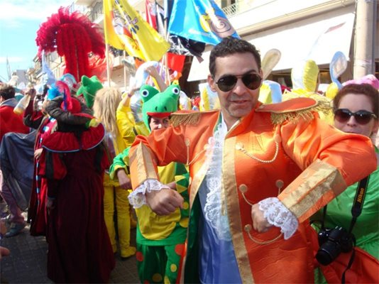 Памбос се кефи на салса карнавала, който ще организира

СНИМКА: ЛИЧЕН АРХИВ