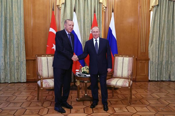 Кремъл: Подготвя се телефонен разговор между Ердоган и Путин