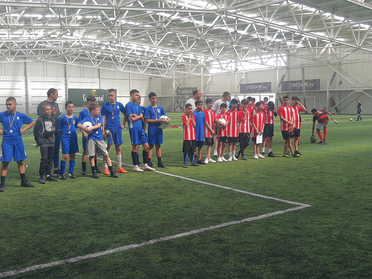 8 училища от пловдивския район “Източен” се пребориха във футболния турнир “Купата на Кмета”