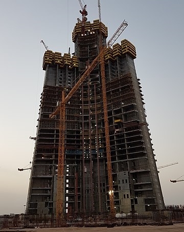 Подновиха строителството на най-високата сграда в света