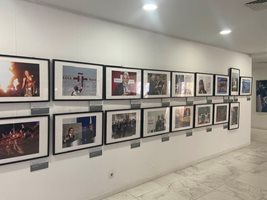 60 снимки със знакови събития разказват за България и Испания