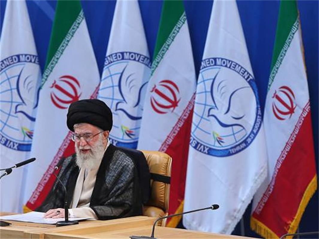 Аятолах Али Хаменей обвини САЩ за протестите в Иран