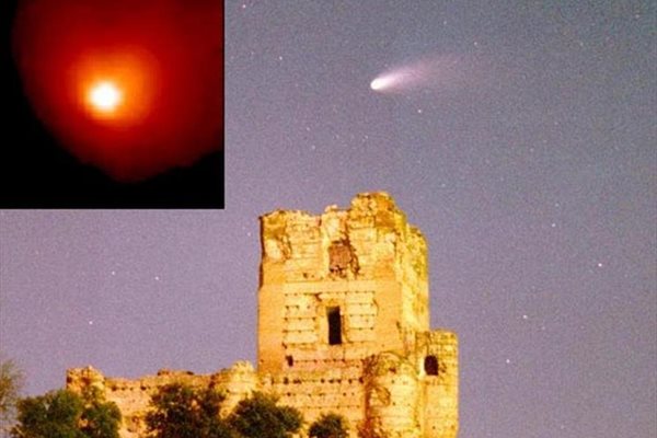 Кометата “Хейл-Боп” минава през 1997 г. над замъка близо до научния център на космическия телескоп “Хершел”. В горния ляв ъгъл е излъчването на кометата в инфрачервената област, заснето от ISO през 1996 г.
ИЛЮСТРАЦИИ: АВТОРЪТ