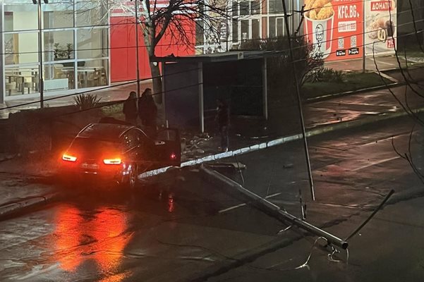 Катастрофата е станала около 01:00 ч. на 17 март СНИМКА: Фейсбук/Катастрофи в София