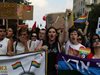 Хиляди на гей парад в Йерусалим на фона на недоволство заради закон за сурогатството (Снимки)