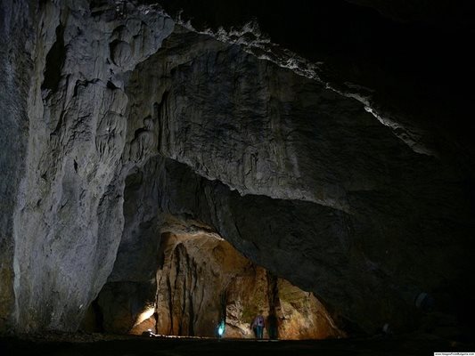 Пещера "Бачо Киро". Снимка Уикипедия/imagesfrombulgaria.com