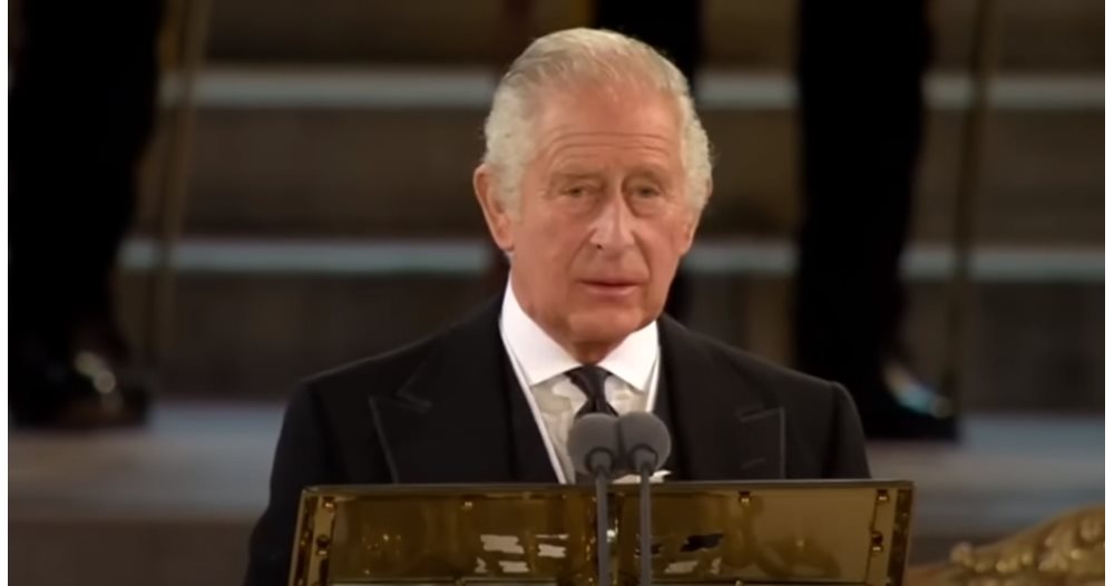 King Charles III was pelted with eggs in England (Video)