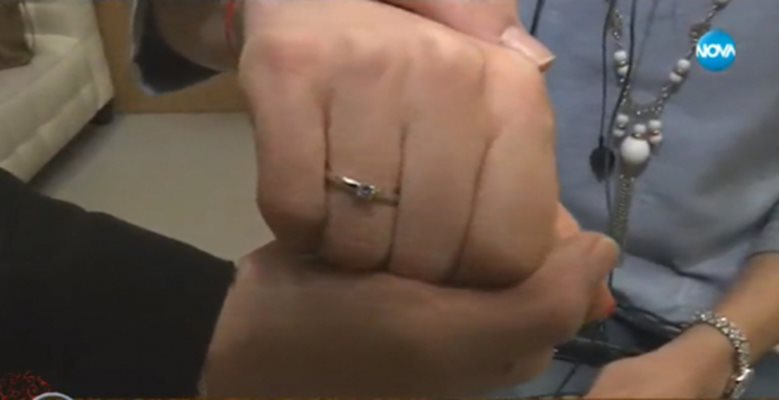 Годежния пръстен, с който президентът Плевнелиев е предложил на Деси Банова да стане негова съпруга