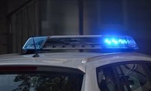 Почерпен шофьор удари една кола и се заби в електрически стълб в Добричко