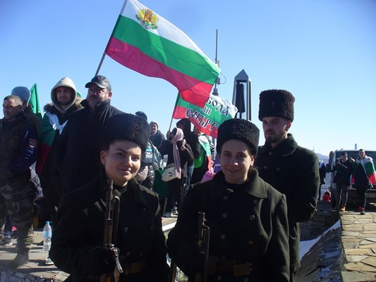 По традиция в празника участваха и представители на клубовете "Традиция".
