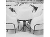 Читателите снимат зимата: Снегът - най-верен клиент на външните заведения в Петрич