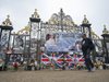 26 години от смъртта на принцеса Даяна, хиляди почетоха паметта й пред Бъкингамския дворец
