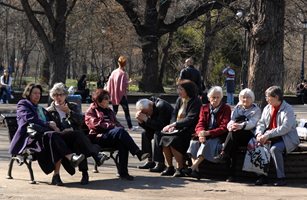 Над 400 хил. българи вземат минималната пенсия от 523,04 лв., още толкова - под тази сума