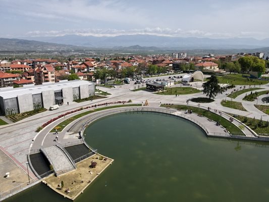 Градският парк е "зеленото сърце" на Петрич.