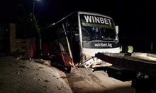 Инфаркт покосил шофьора на автобуса, катастрофирал с 16 деца край Габрово?