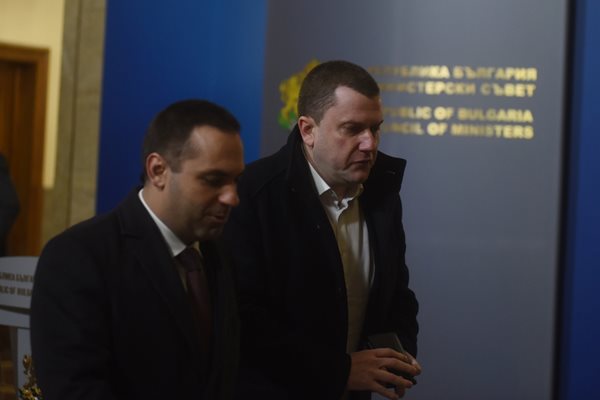Емил Караниколов и кметът на Перник Станислав Владимиров СНИМКИ: Велислав Николов 