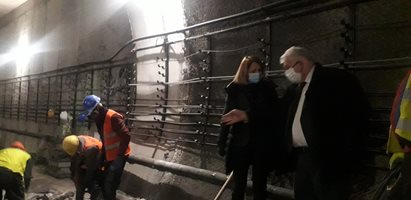 Фандъкова: Високо ниво на подземните води е вероятната причина за проблема в метрото