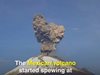 Зрелищно изригване на вулкан в Мексико (Видео)