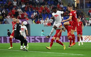 От нашия човек в Катар: Сърбия обърна Швейцария! Бразилия - Камерун 0:0
