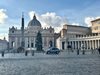 Папа Франциск защити предшественика си Йоан Павел II, „обект на обидни заключения”