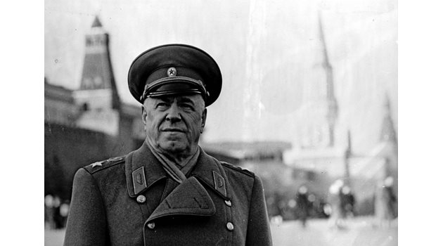 Москва разсекрети за първи път написаното на ръка донесение на маршал Жуков до Сталин за смъртта на Хитлер.