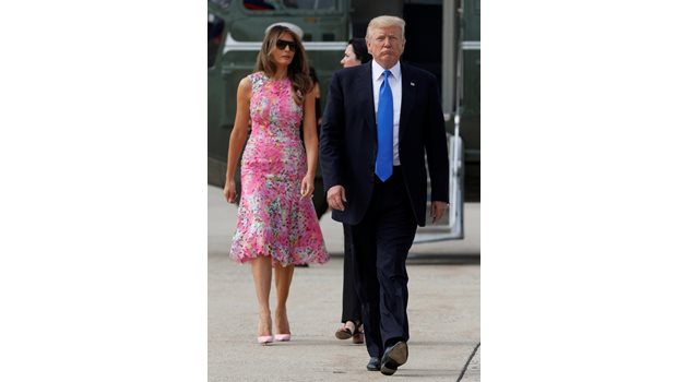 Президентът на САЩ Доналд Тръмп и съпругата му Мелания долетяха в Охайо за среща със симпатизанти  СНИМКИ : Ройтерс