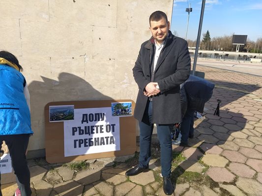 Йордан Иванов на протеста.