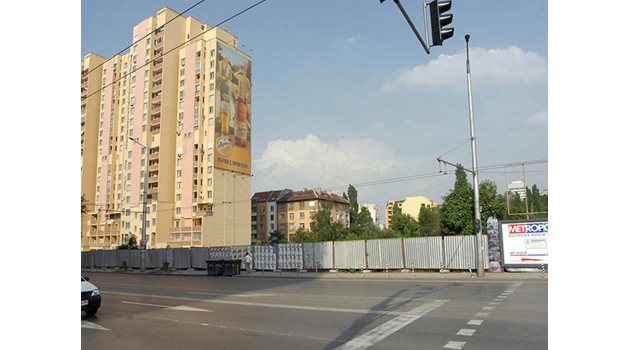 РАЗРЕШЕНИЕ: С подпис на главния архитект Петър Диков управляваният от Танчева консорциум удвоява застроената площ на 65 хил. кв.м.