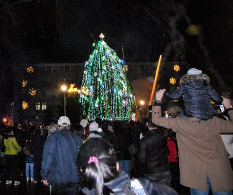 На Никулден светва елхата във Варна с 23 000 енергоспестяващи светодиоди