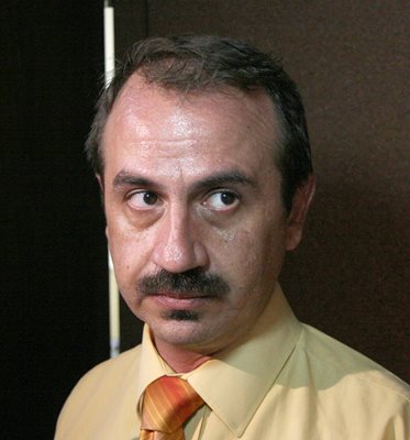 Служебният защитник Георги Желев.