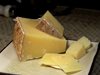 
Австралийска компания постави рекорд на "Гинес" за едновременно ядене на сирене