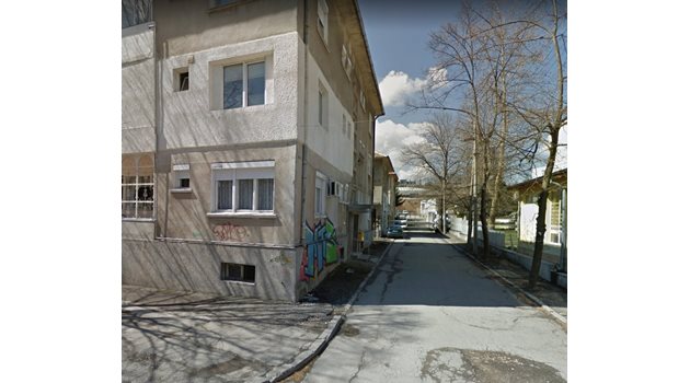 Окраденият апартамент се намира на улица "Ангел Кънчев" в Добрич  СНИМКА: Гугъл стрийт вю