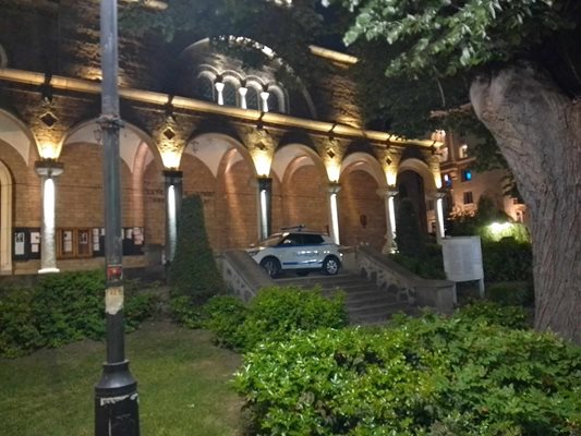 A police guard has already been assigned to the patriarch's grave.