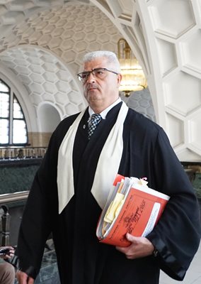 Делото за мярката за неотклонение на Григоров гледа шефът на Софийския окръжен съд Пламен Петков.